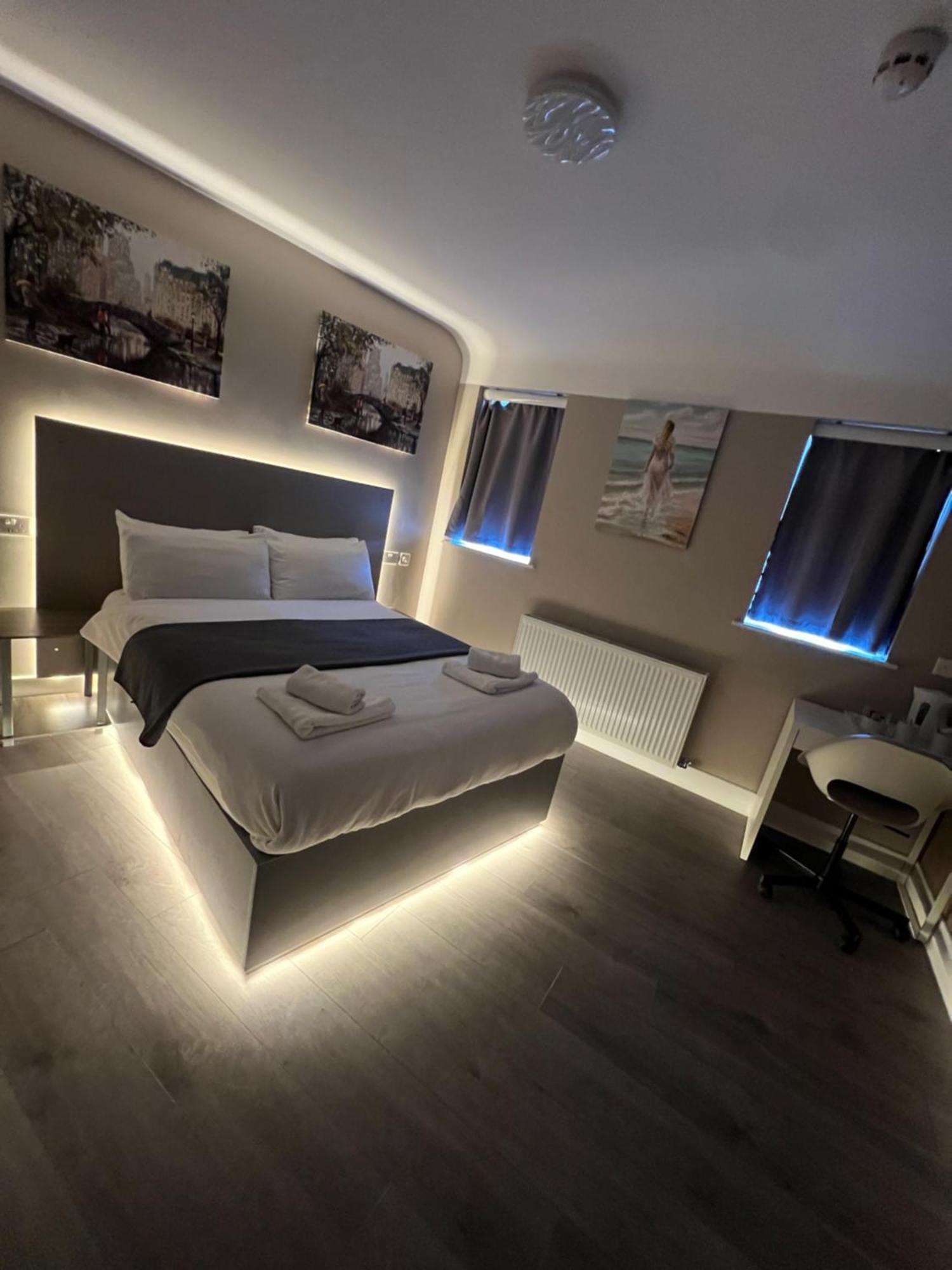 Best Base Palmers Green Exterior foto